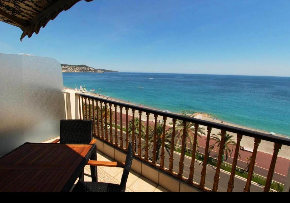 Appartement Front De Mer - Promenade Des Anglais Ница Екстериор снимка